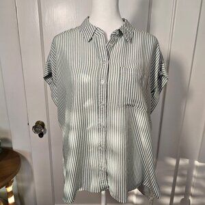 Drapey green and white button up short sleeve blouse size M